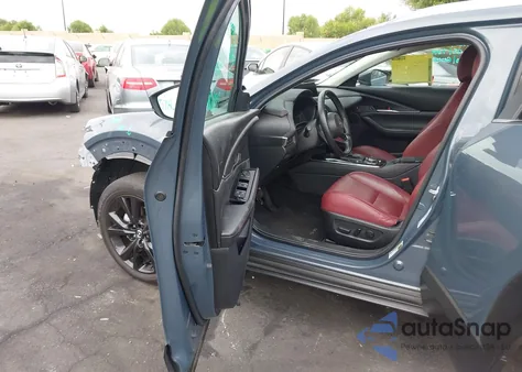 2024 Mazda Cx-30 2.5 S Carbon Edition from USA, damaged, VIN 3MVDMBCM0RM604480